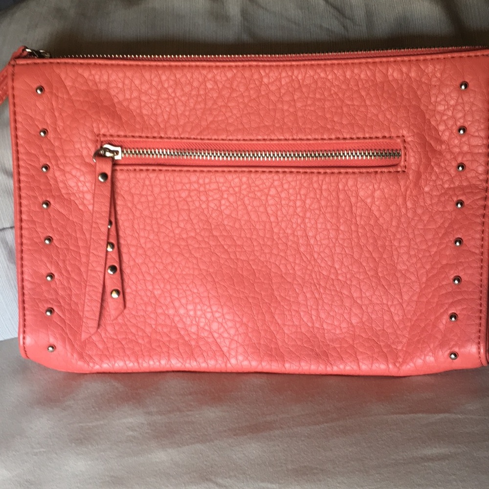 Mossimo clutch - Picture 1 of 6